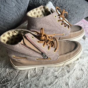 Sperry shoes with zipper